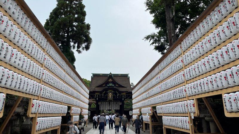 三光門への参道