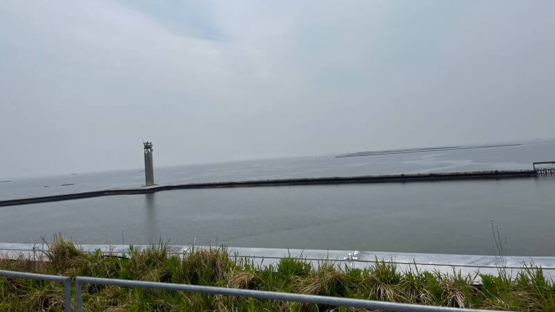 外側