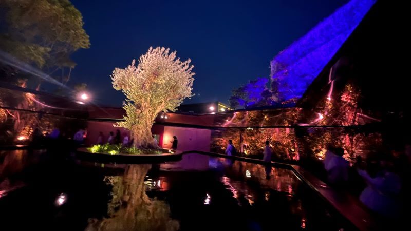 中庭(フランス館)
