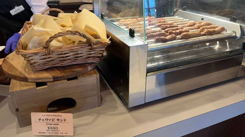 サンドとソーセージ