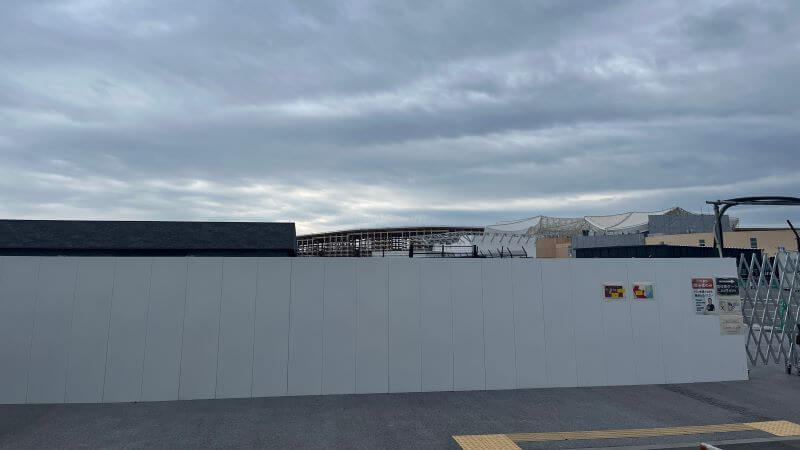 0 正面に大屋根リング