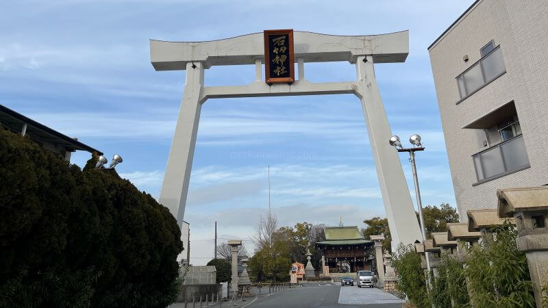 駐車場への鳥居