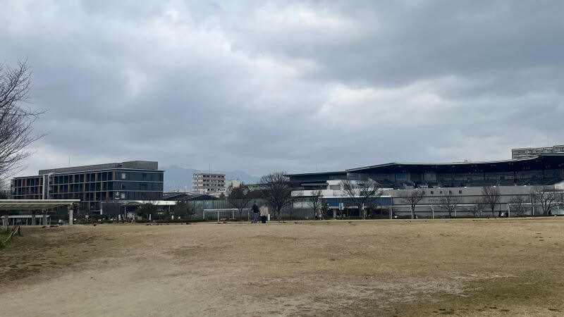 芝生広場&水族館