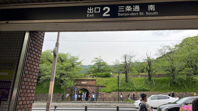 アクセス（2番出口）