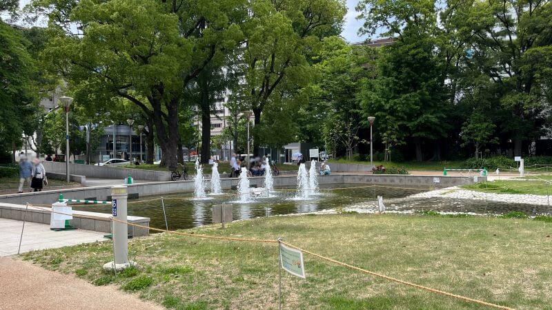 西端の噴水